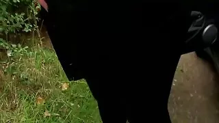 سیکرٹری اچھی طرح سے ویڈیو سیکسی کام کرتا ہے تنخواہ