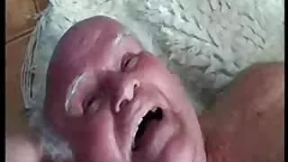 ایک اور نسل کے ایک سیکسی ویڈو آدمی کی طرف سے بھاڑ میں جاؤ پیاری روسی لڑکی