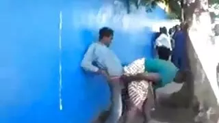 ماں کے سیکس ویڑیو ساتھ تین مردوں کی جگہ اس کے گدا