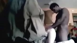 Milenok اس کی زبان کے ساتھ orgasm کے لئے اس کے محبوب کی بلی لایا اور آخر میں اس سیکسی ویڈیو سیکسی ویڈیو کے منہ میں creampied