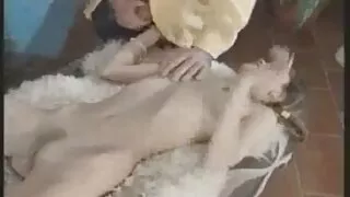 نوجوان ایشیائی لڑکی کا سیکسی ویڈیو آخر کی طرف سے آدمی پر مساج
