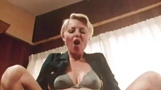 اس شخص کی ملاقات ایک لڑکی حریم شاہ سیکس سے ہوئی اور انہوں نے کیمرے پر سیکس کیا ۔
