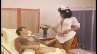 چہرے پر طاقتور سہ کے ساتھ گرم ، شہوت انڈین سیکسی ویڈیو انگیز threesome کے