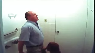 لڑکی سیکسی ویڈیوز fucks آدمی مقعد اور cums