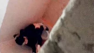 آدمی گھر میں دو لڑکیوں سیکسی لڑکی کی ویڈیو کے ساتھ گروپ جنسی ہے