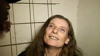 اچھا لباس میں نوجوان brunette لڑکی جنسی ہے انڈین سیکسی ویڈیو