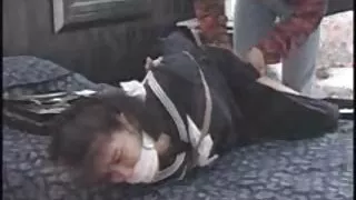 روسی اینڈیا سیکسی ماں نے اپنے نوجوان بیٹے کے ساتھ بھاڑ میں کرنے کا فیصلہ کیا